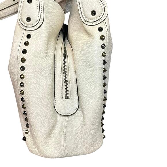 Coach Edie 31 Shoulder Bag – Chalk Pebbled Leather Silver & Gold Rivets /Dustbag - Picture 4 of 16